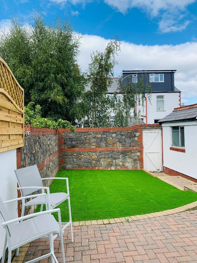 4 Bedroom House Nr City Centre Holiday home