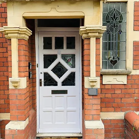 4 Bedroom House Nr Cardiff City Centre Exterior photo