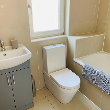 4 Bedroom House Nr Cardiff City Centre Exterior photo