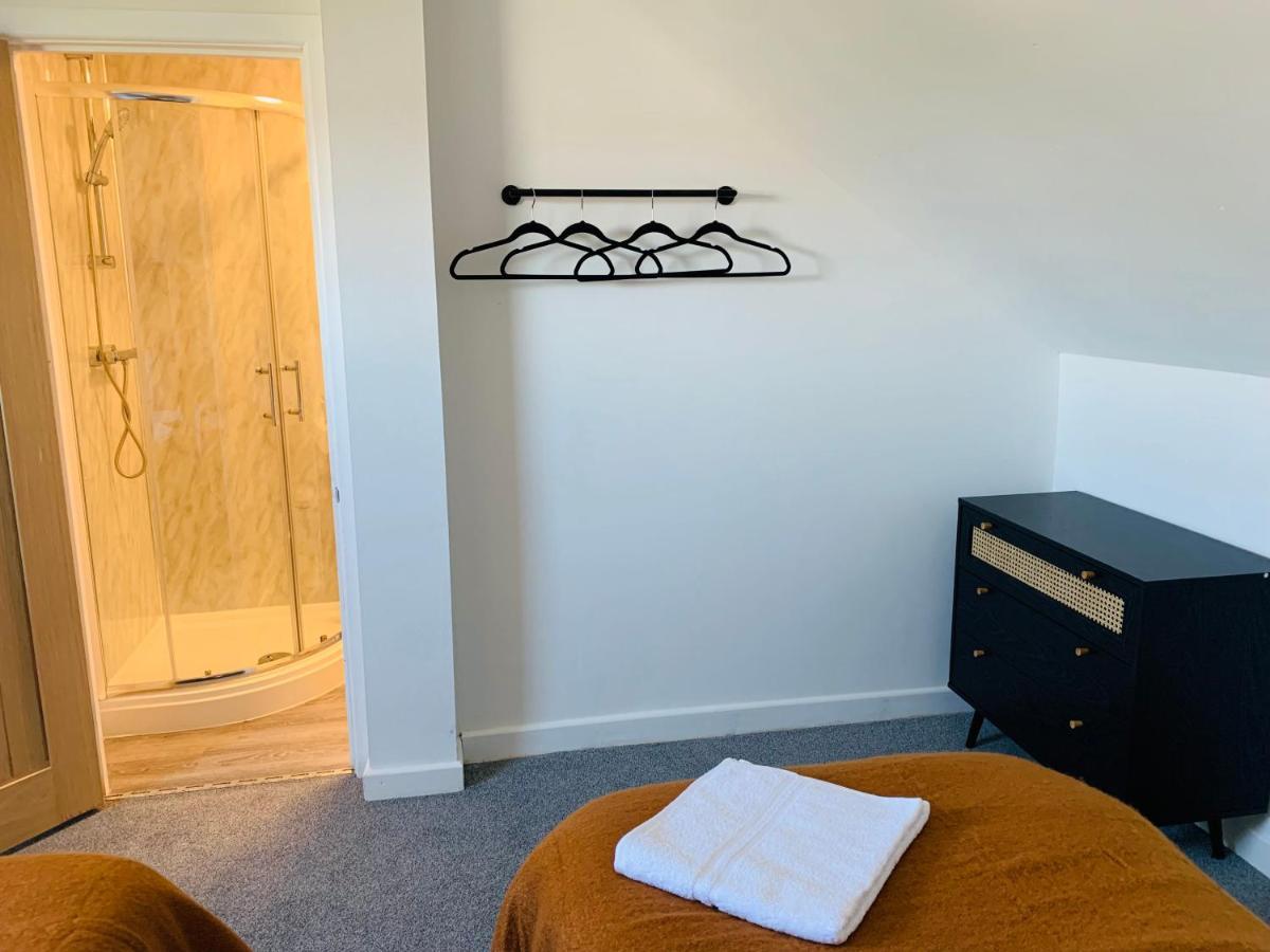 4 Bedroom House Nr City Centre Holiday home Cardiff