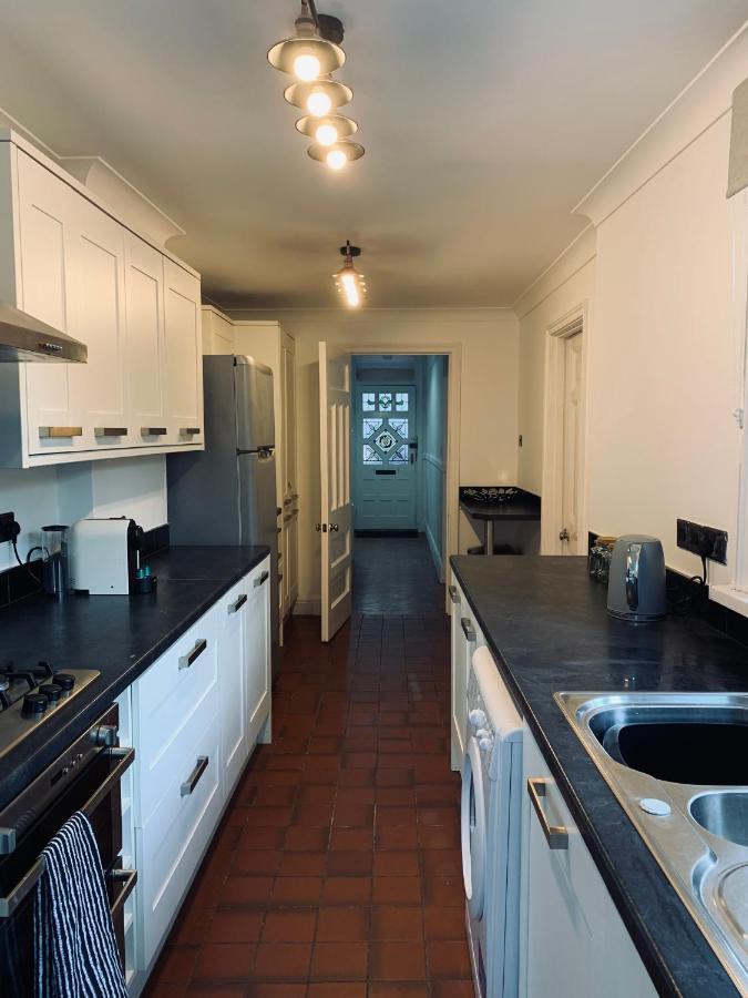 4 Bedroom House Nr City Centre Cardiff