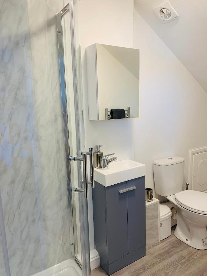Holiday home 4 Bedroom House Nr City Centre Cardiff